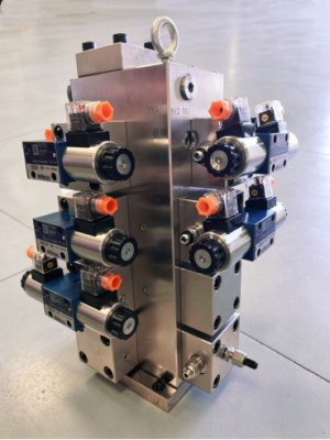 四柱油壓機315T標準閥組